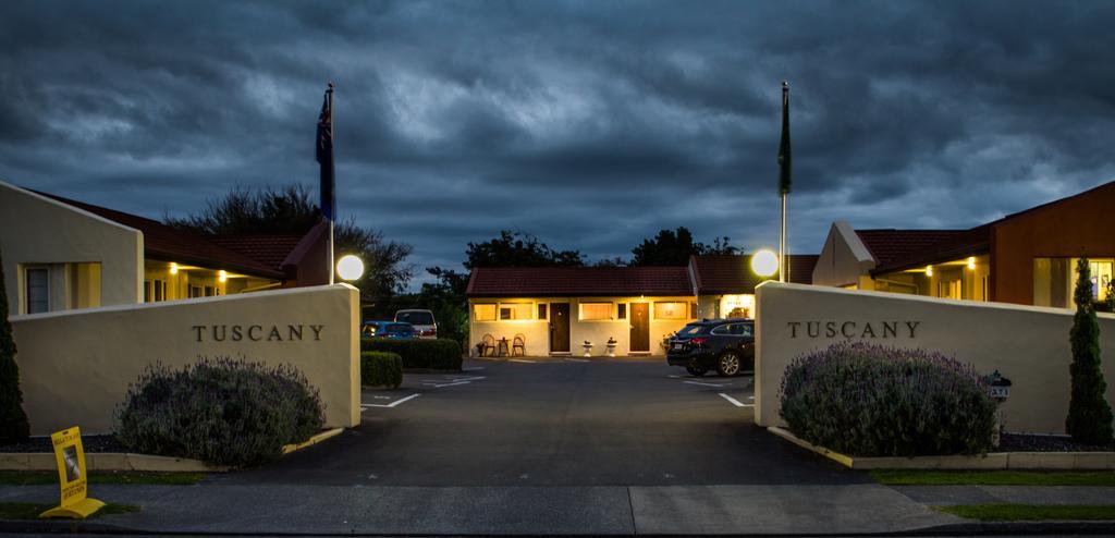 Bella Tuscany Motor Lodge เนเปียร์ ภายนอก รูปภาพ