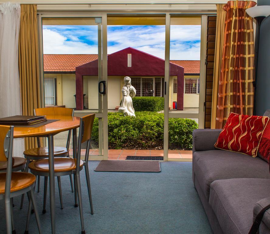 Bella Tuscany Motor Lodge เนเปียร์ ภายนอก รูปภาพ